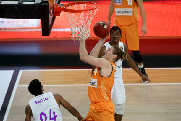 是塞尔维亚 是塞尔维亚