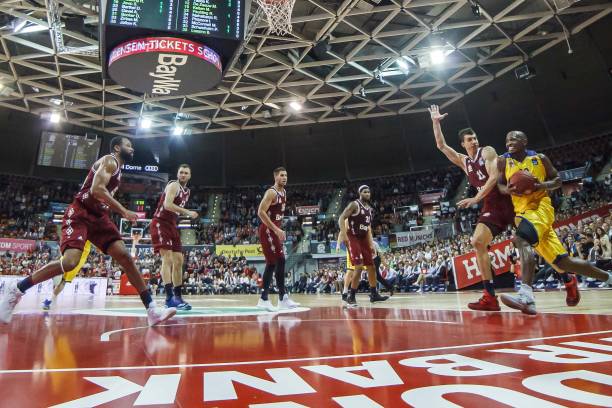 与澳大利亚 与澳大利亚