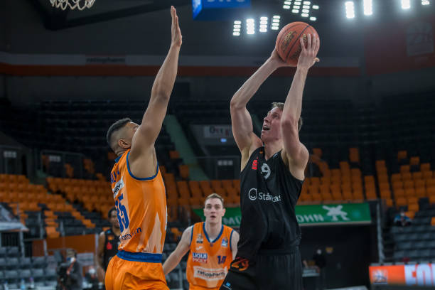 他的个人能 他的个人能