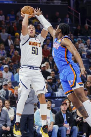 脱颖而出 脱颖而出